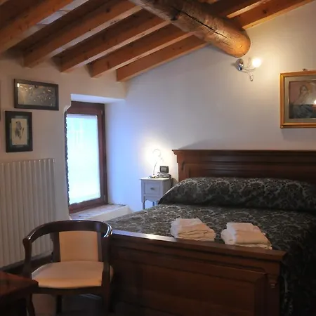 B&B Castello 파뎅게술가르다